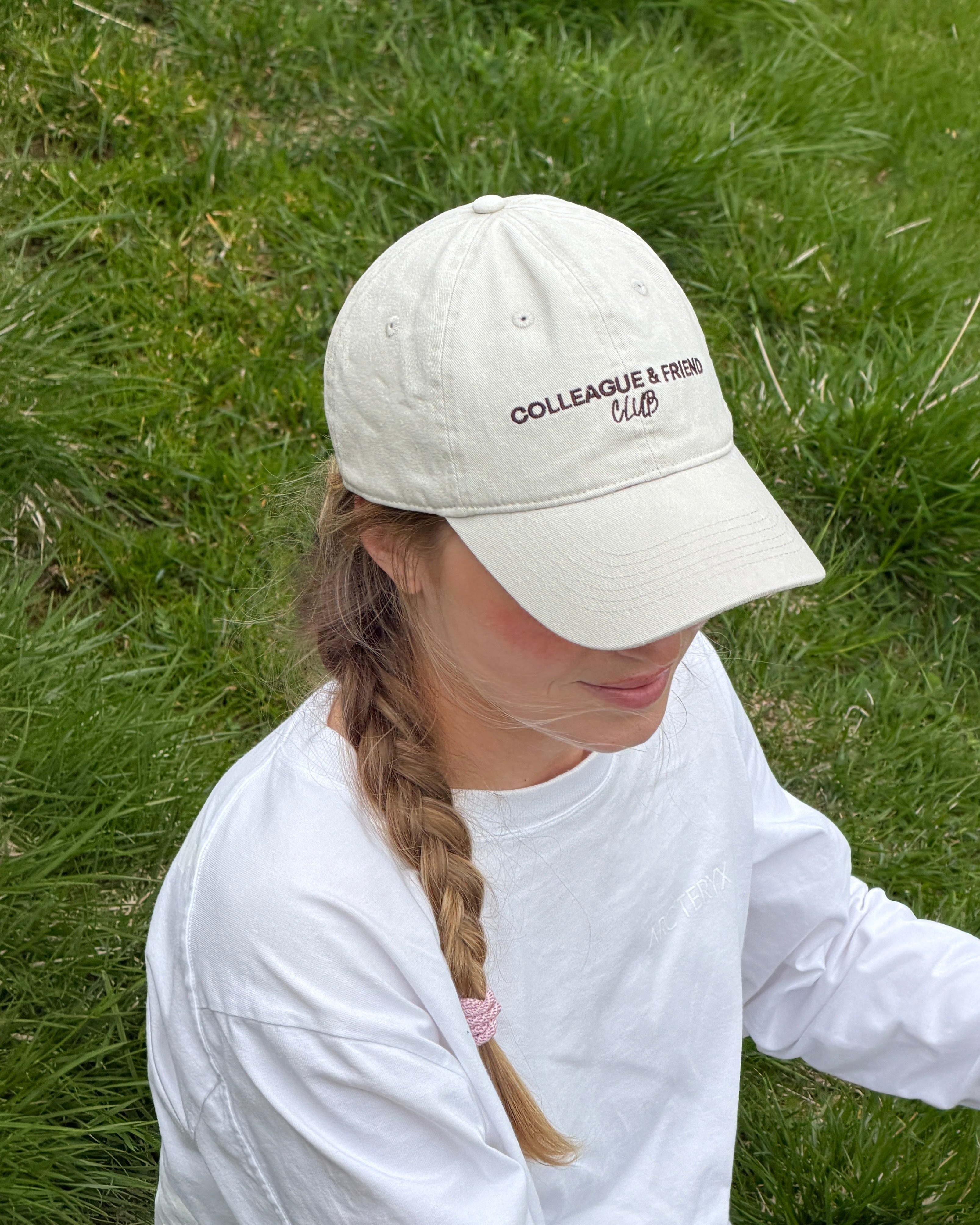 Colleague & Friend Club Caps Cream